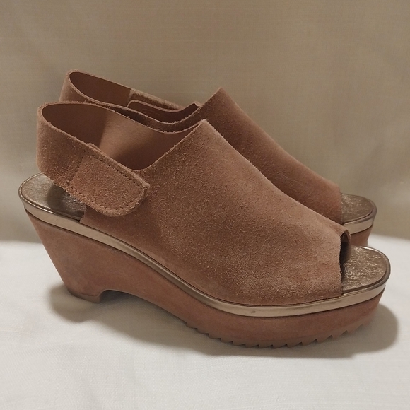 Pedro Garcia Shoes - Pedro Garcia Felipa Tan Suede Slingback Low Platform Wedge